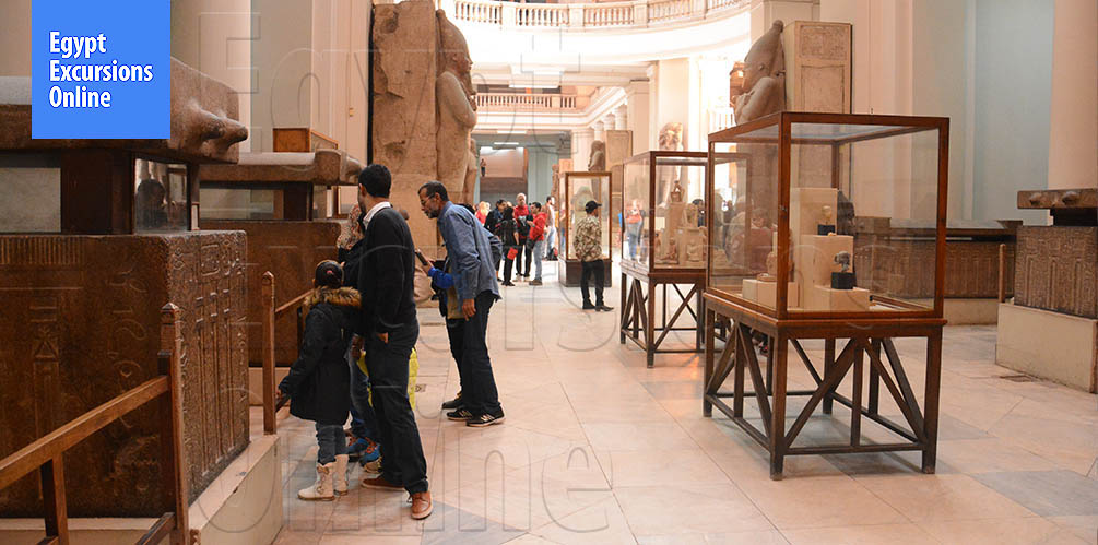 Full Day Tour to Pyramids and Egyptian Museum from Cairo